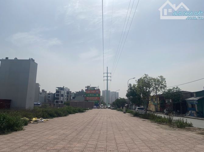 Lô đất mặt đường Bạch Thái Bưởi - Ngô quyền  Vị trí ngay sát ngã tư đường 15m Vỉa hè rộng - 2