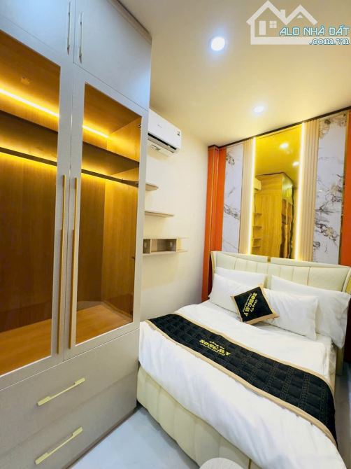 Bán nhà đầy đủ nội thất cao cấp đường Lạc Long Quân phường 10 quận Tân Bình - 2