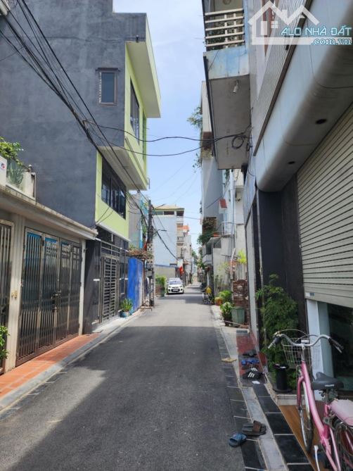 SIÊU PHẨM ĐẦU TƯ - NGÕ THÔNG, Ô TÔ 7 CHỖ VÀO NHÀ - PHÂN LÔ, DÂN TRÍ CAO - 2