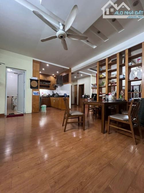 Bán căn hộ 8xx-CT1 chung cư Nàng Hương Nguyễn Trãi 140m2 Tầng 8. Giá: 7.5 tỷ Thanh Xuân Hà - 3