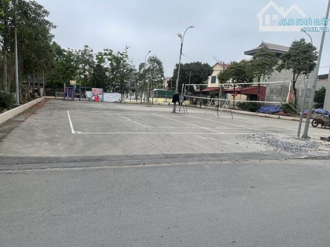 Bán đất nguyên Khê ,đông anh, lô góc hiếm ,ô tô thông Diện tích 54m2,mặt tiền 5m - 3