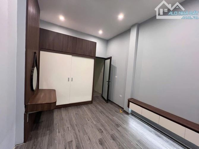 BÁN NHÀ NGÕ HOÀ BÌNH 2 - LÔ GÓC 2 THOÁNG - 3 BƯỚC CHÂN RA Ô TÔ - 23mX4 TẦNG - 5 TỶ - 3