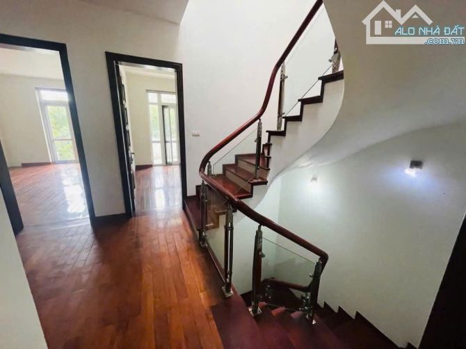 Cho thuê biệt thự Mỹ Đình 2 200m2 4 tầng full nội thất giá 50 triệu - 3