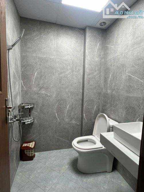 Hơn 6 tỷ Ngõ Gốc Đề, Hoàng Mai, lô góc, 2 thoáng, 40m2x 5tầng, Mt 4m, ngõ thông ba gác - 3