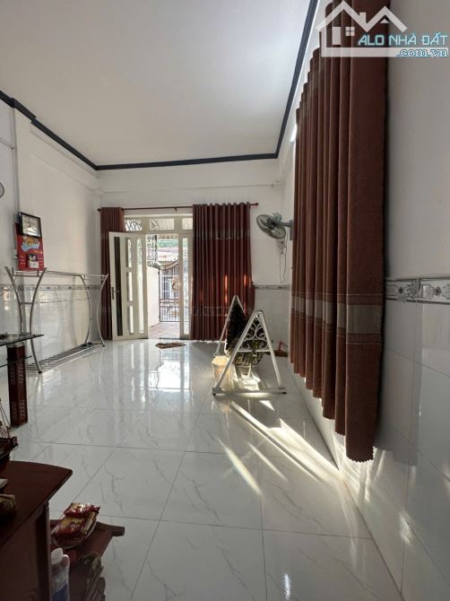 NHÀ TRỆT CÒN MỚI HẺM 71 LÊ HỒNG PHONG ĐỐI DIỆN CẢNG HOÀNG DIỆU ĐOẠN LỘ ĐÃ NÂNG CẤP MỚI - 3