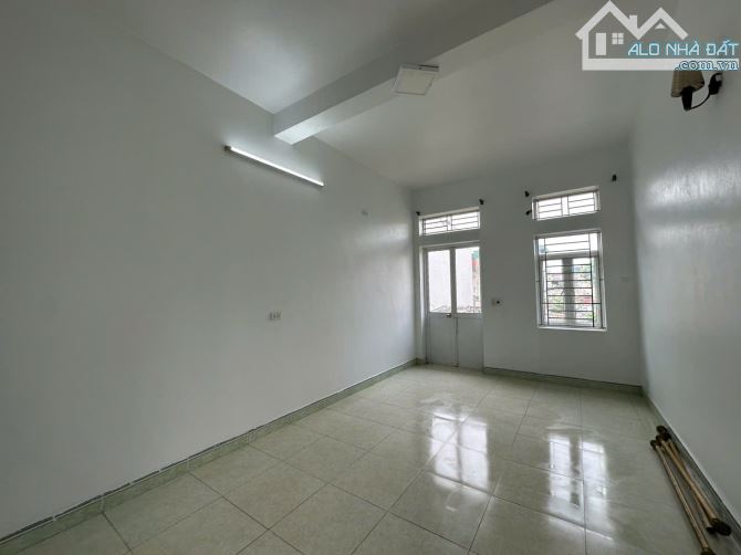 CẦN BÁN CĂN NHÀ 3 TẦNG NGÕ THÔNG Ô TO ĐI ĐƯỢC PHỐ VŨ HỰU -TP HẢI DƯƠNG - 3