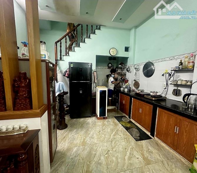 Bán nhà 3 tầng cách vài bước mặt tiền Hậu Giang, 5PN hẻm thông nở hậu chỉ 5,5 tỷ.. - 3