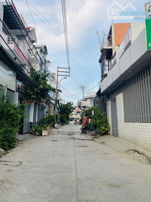 BÁN NHÀ HẺM XE HƠI 6M -SÁT ĐƯỜNG LỚN 16M-BÙI TƯ TOÀN KHU TÊN LỬA- -NGANG 5x 15m-CHỈ 4TY2 - 3