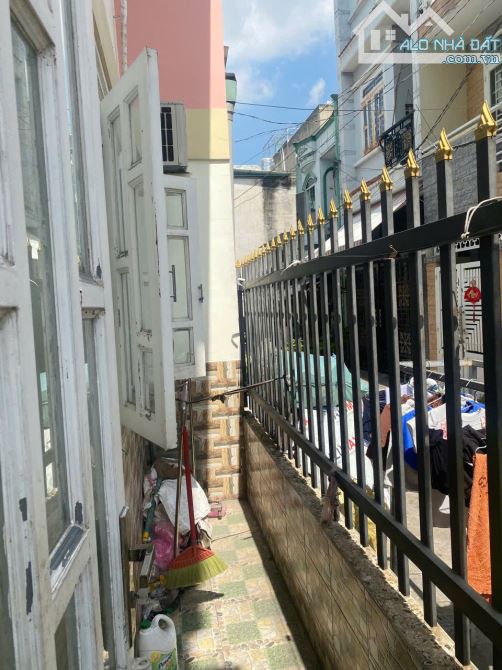 🏡 Cần Bán Căn Nhà Góc 2 Mặt Tiền - 3