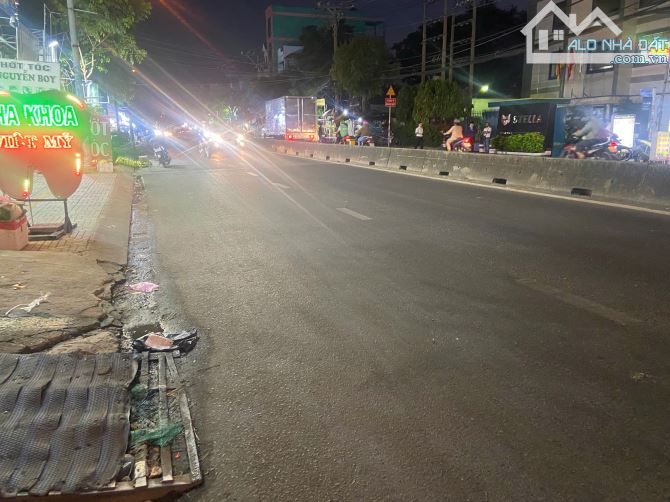 BÁN NHÀ MẶT TIỀN ĐƯỜNG NGUYỄN THỊ SÓC, BÀ ĐIỂM 9.86X25M GIÁ 13.8 T - 3