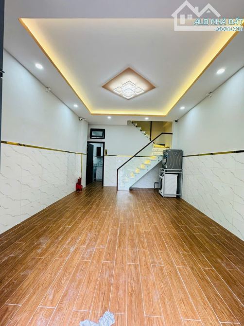 Bán căn hộ dịch vụ cao cấp đường Lạc Long Quân, P3, Q11 - 3