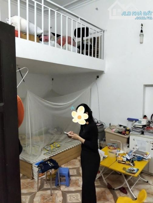 BÁN NHÀ NGUYỄN TRÃI 31 m 3t mt 6.9m giá nhỉnh 6 tỷ - 3