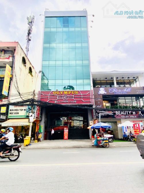 MT Nguyễn Gia Trí, P. 25, Bình Thạnh - CN: 172m2 (8.5mx20m) - trệt 3 lầu. HĐT: 180 triệu - - 3