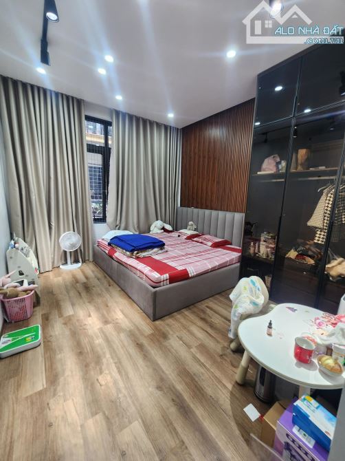NHÀ 57M2*5T TRƯƠNG ĐỊNH, GARA, MỚI ĐẸP CHỈ 13,9 TỶ - 3