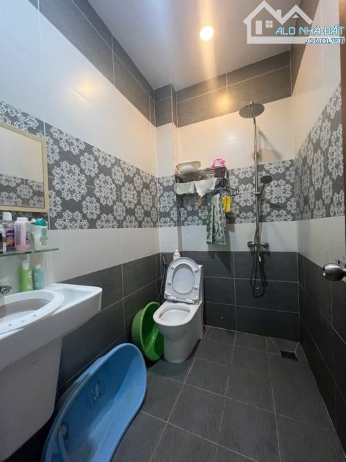 MẶT TIỀN ĐƯỜNG SỐ 57- KHU BÌNH PHÚ -DT: 4X16M - 4 TẦNG -9 TỶ 7 - 3