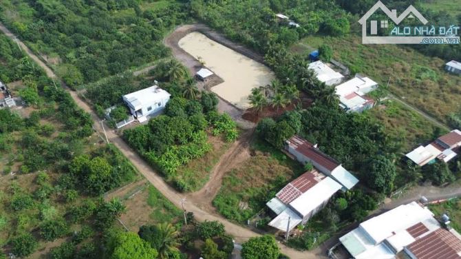 KẸT TIỀN BÁN FARM GẦN HỒ TRỊ AN 10526M2  GẦN KHU CÔNG NGHIỆP ĐỊNH QUÁN CHỈ 2TỶ4 - 3
