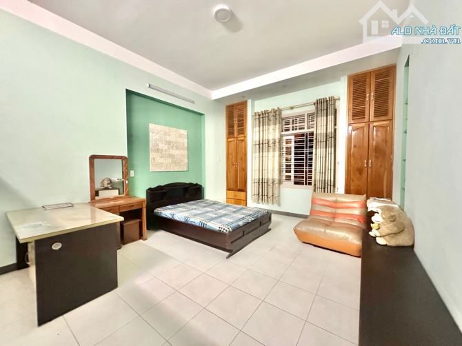 BIỆT THỰ 3 TẦNG - MT THÂN CẢNH PHÚC - TRUNG TÂM HÒA CƯỜNG BẮC – GARA Ô TÔ CHỈ 11X Tỷ - 3