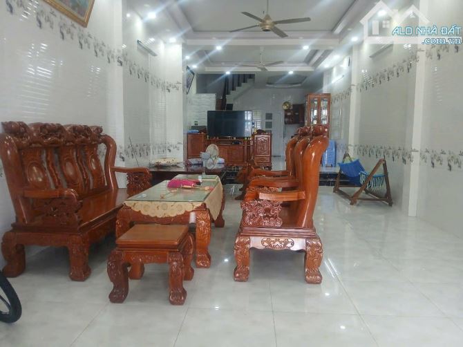Bán nhà 1 trệt 2 lầu mặt tiền đuờng Nguyễn Minh Đuờng,Đạo Thạnh tp Mỹ Tho - 4