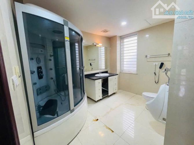 Cho thuê biệt thự Mỹ Đình 2 200m2 4 tầng full nội thất giá 50 triệu - 4