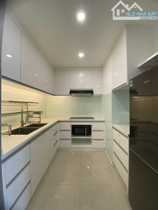 Căn hộ cho thuê nằm trong tòa Hiyori Garden Tower Đà Nẵng, ngay cầu Rồng - 4