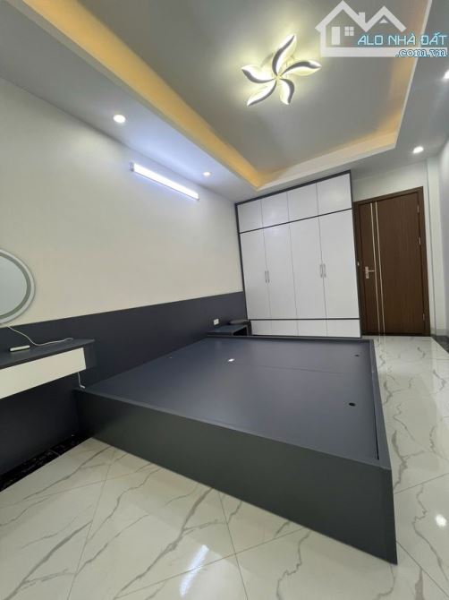 Hơn 6 tỷ Ngõ Gốc Đề, Hoàng Mai, lô góc, 2 thoáng, 40m2x 5tầng, Mt 4m, ngõ thông ba gác - 4