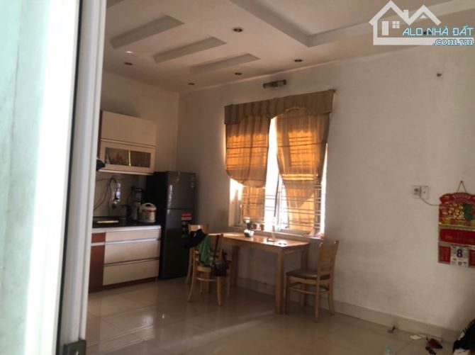 BÁN CHDV MT TÂN THỚI NHẤT 20 DT TO GIÁ RẺ 9.8x16 THU NHẬP 25TR CHỈ 9TỶ - 4