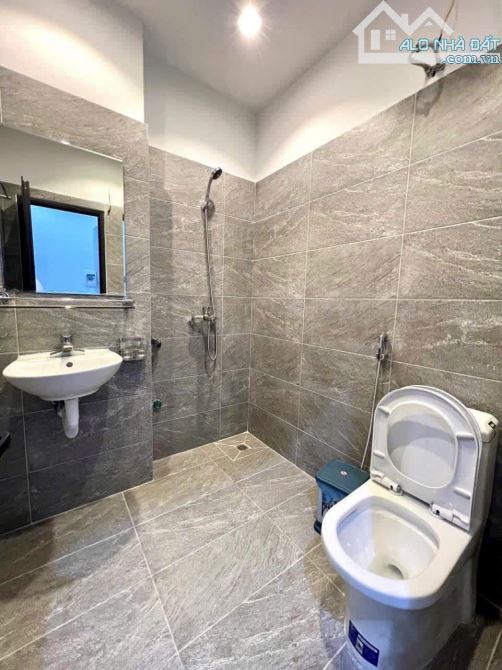 Ai làm gần khu CIPUTRA thì liên hệ em gấp không bỏ lỡ siêu phẩm nhà 5 tầng sổ cc chỉ 6.95ỷ - 4