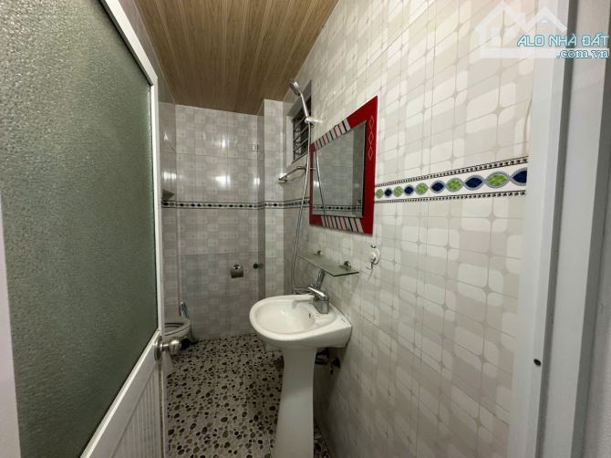 CẦN BÁN CĂN NHÀ 3 TẦNG NGÕ THÔNG Ô TO ĐI ĐƯỢC PHỐ VŨ HỰU -TP HẢI DƯƠNG - 4