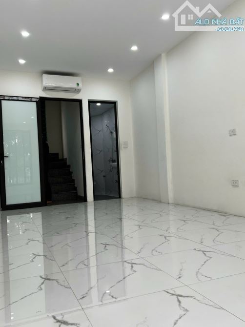 Cho thuê nhà mặt phố Trần Khát Chân, 34m2 x 5 tầng, 23tr/t - 4