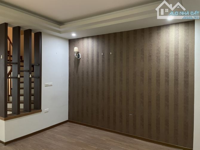 Bán nhà chính chủ phố Định Công,60m2,4T,mt4m,gần phố, ở sướng. - 4