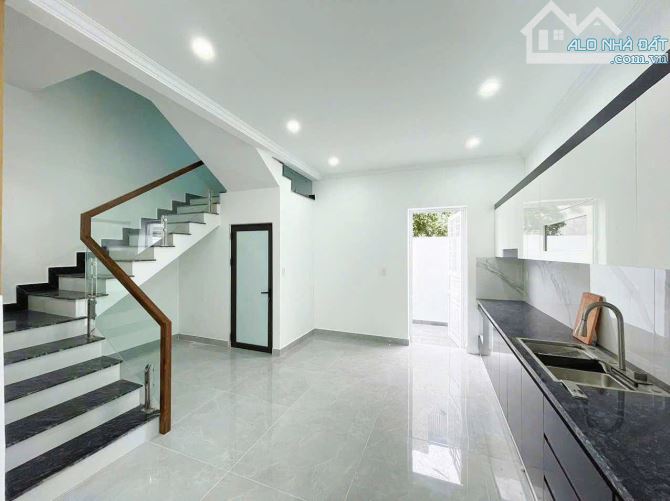 Nhà KDC Trung Thành, 1 trệt 1 lầu đã có sổ hồng riêng 108m2, 3PN 2WC - 4