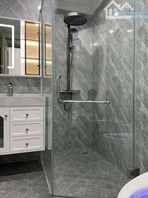 TUYỆT PHẨM NGUYỄN SƠN LONG BIÊN 52M - MẶT TIỀN 5M, GARA Ô TÔ, FULL NT - HƠN 15 TỶ. - 4