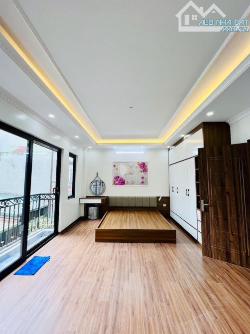 Gia đình cần bán gấp căn nhà mới đẹp tại phố Tam Trinh – thiết kế hiện đại,đủ công năng - 4
