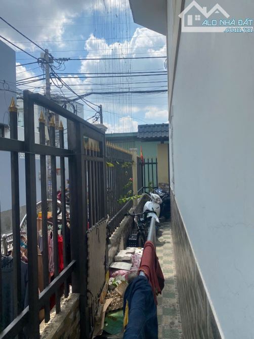 🏡 Cần Bán Căn Nhà Góc 2 Mặt Tiền - 4