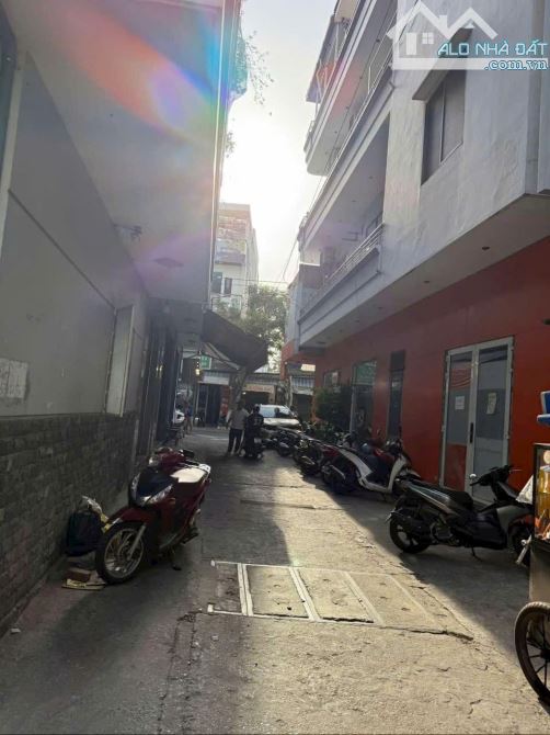 RẺ QUÁ CẢ NHÀ ƠI CHỈ 2 TỶ NHỈNH NHÀ GÁC LỬNG DUY NHẤT - 4