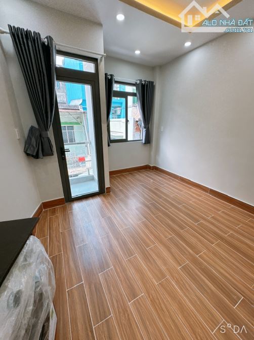 Bán căn Hộ dịch vụ cao cấp đường Hàn Hải Nguyên, P2, Q11 - 4