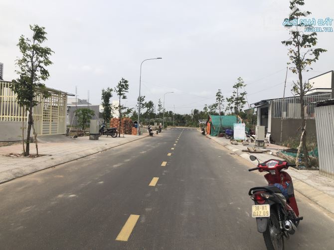 BÁN NỀN CÓ HẺM HÔNG 4M KDC P4 VỊ THANH HẬU GIANG - 4