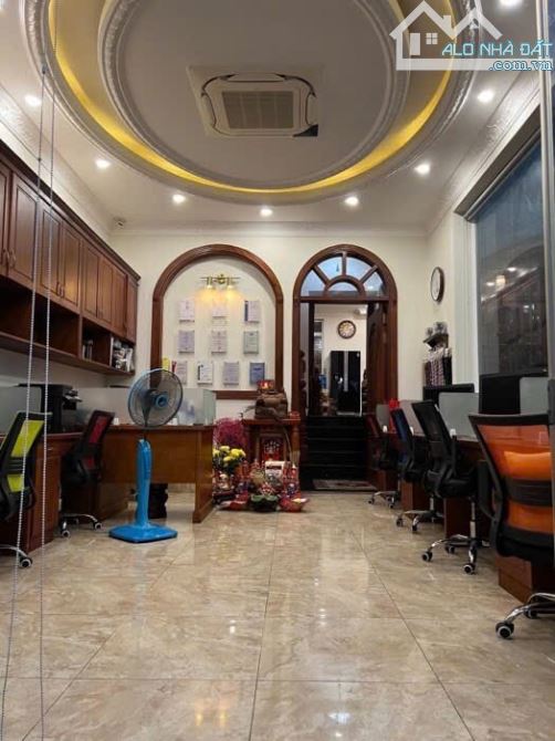 BIỆT THỰ ĐẲNG CẤP- NGANG BỀ THẾ 8M- FULL NỘI THẤT GỖ CAO CẤP NHẬP KHẨU - Đ. HUỲNH TẤN PHÁT - 4