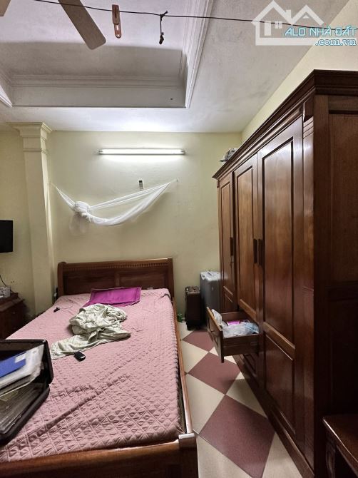 Cần bán gấp siêu phẩm phân lô Trần Quốc Hoàn 37m2 6T, ô tô tránh, dừng đỗ, ngõ thông kinh - 4