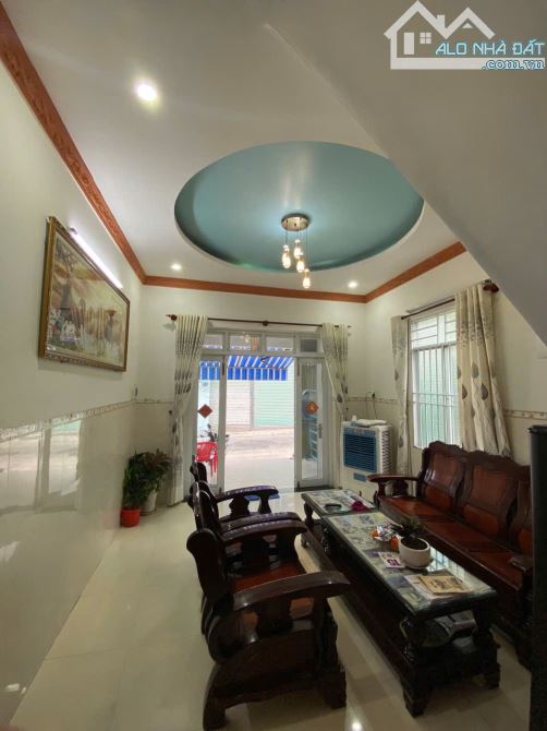 Bán nhà 70.9m3 1 trệt 1 lầu 3pn hướng Tây đường chế Lan viên rộng 6m - 4