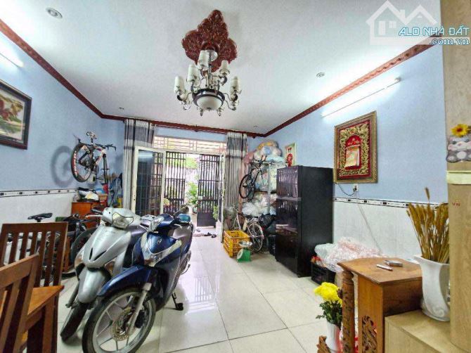 cần bán nhà hẻm Đặng Văn Bi dt lớn 82m2 hẻm xe hơi nhỉnh 5ti - 4