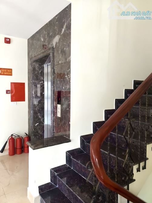 Building mặt phố Pháo Đài Láng, lô góc 3 thoáng, kinh doanh, thông sàn, 73m*7T thang máy - 5