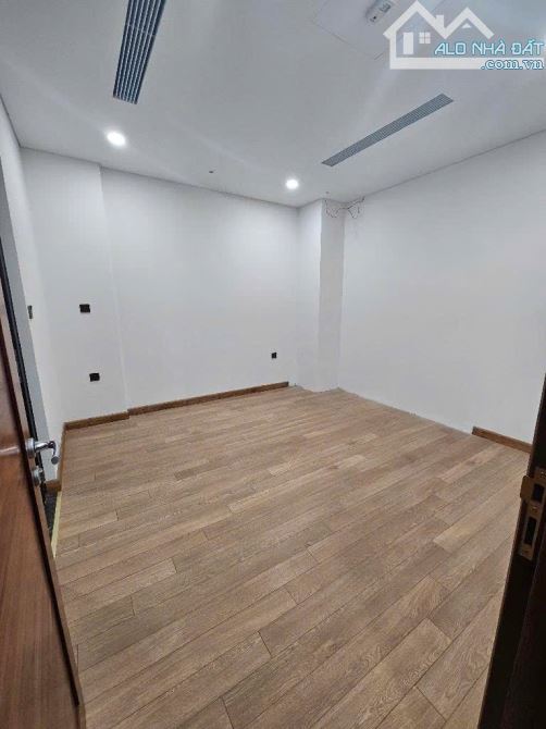 BÁN BIỆT THỰ KHU VIP ĐƯỜNG NGUYỄN TRÃI – 100M² – 6 TẦNG – MT 7M. THANG MÁY. GARA Ô TÔ. - 5