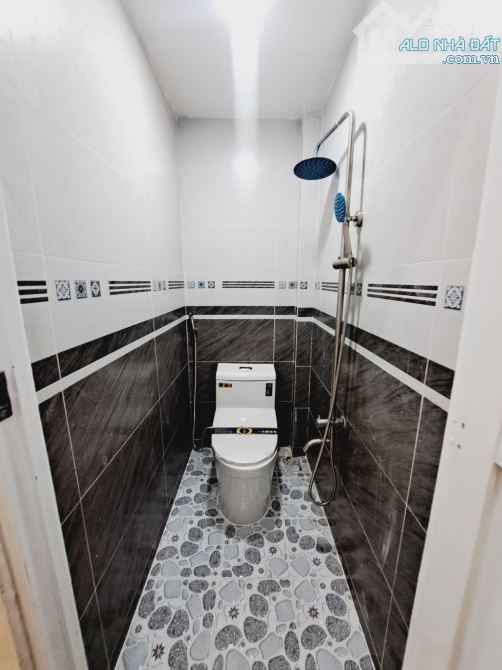 🔥 S.I.ÊU P.H.ẨM MỚI LUNG LINH - GIÁP TÂN PHÚ – SÁT HẺM Ô TÔ – 24 m² - 2TẦNG - CHỈ 2.9T - 5