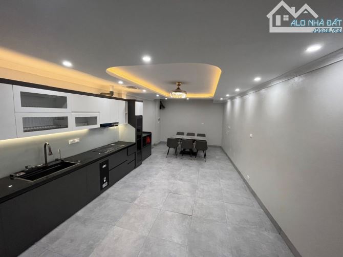 NHÀ NGUYỄN KHOÁI - 43/64M2 - 6 TẦNG - GARA ÔTÔ - KINH DOANH - NGÕ THÔNG - 9.8 TỶ - 5