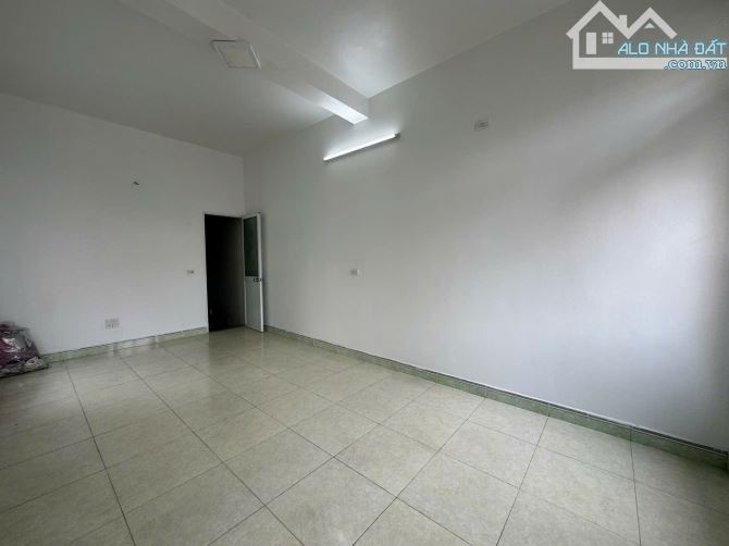 CẦN BÁN CĂN NHÀ 3 TẦNG NGÕ THÔNG Ô TO ĐI ĐƯỢC PHỐ VŨ HỰU -TP HẢI DƯƠNG - 5