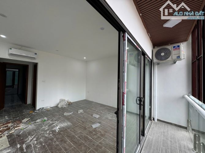 Minh Khai oto tránh nhà xây mới 7 tầng có thang máy , kd cực tốt . Vị trí đi lại thuận lợi - 5