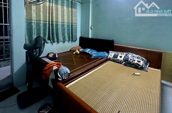 Bán nhà 3 tầng cách vài bước mặt tiền Hậu Giang, 5PN hẻm thông nở hậu chỉ 5,5 tỷ.. - 5