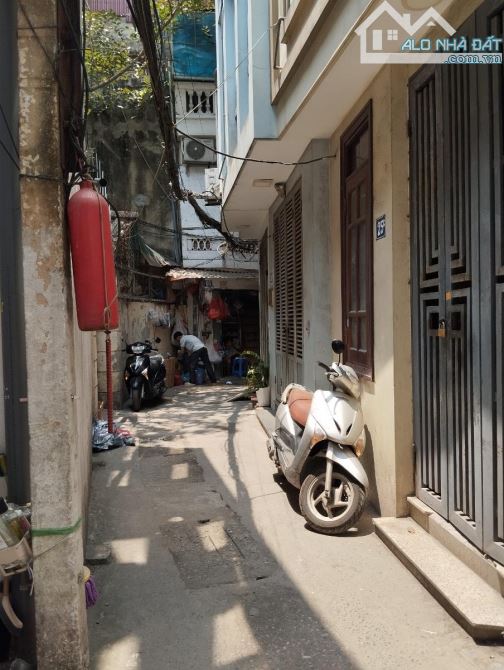 BÁN NHÀ NGUYỄN TRÃI 31 m 3t mt 6.9m giá nhỉnh 6 tỷ - 5