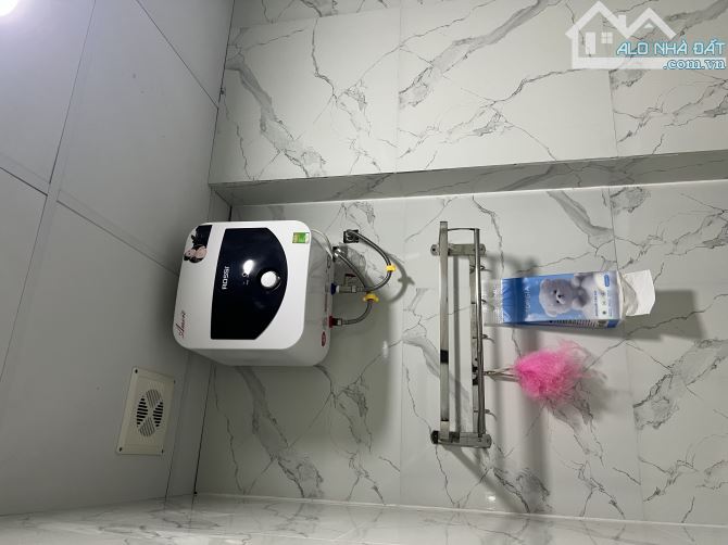 BÁN NHÀ cho gia đình có con học trên Hà Nội, Gần bến xe Buýt , Giá Rẻ - 5
